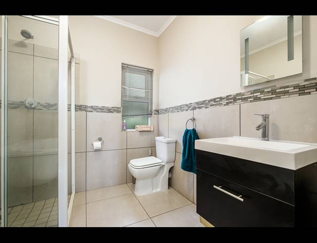 2 BEDROOM APARTMENT FOR SALE IN NORTHGATE